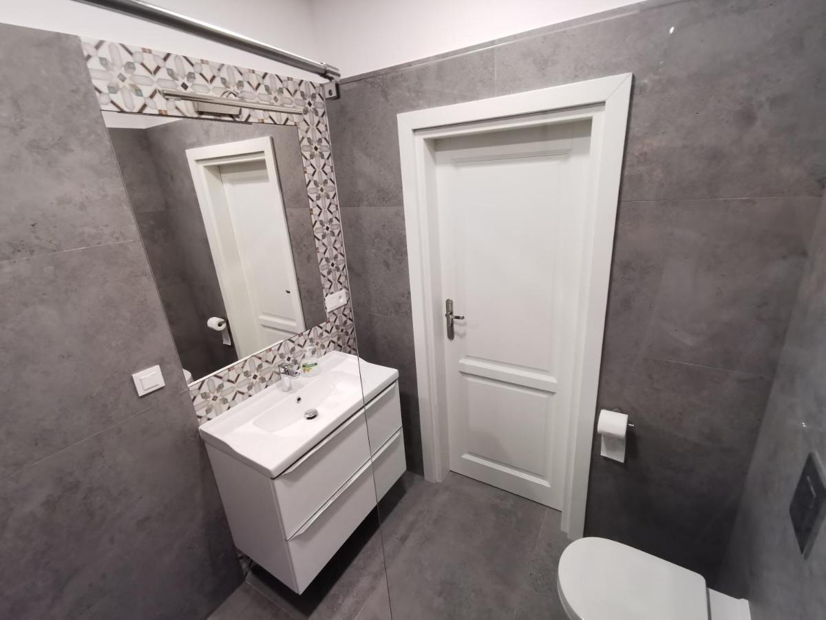Nowe Apartamenty Zamkowa Vis A Vis Wawelu Krakow Exterior photo